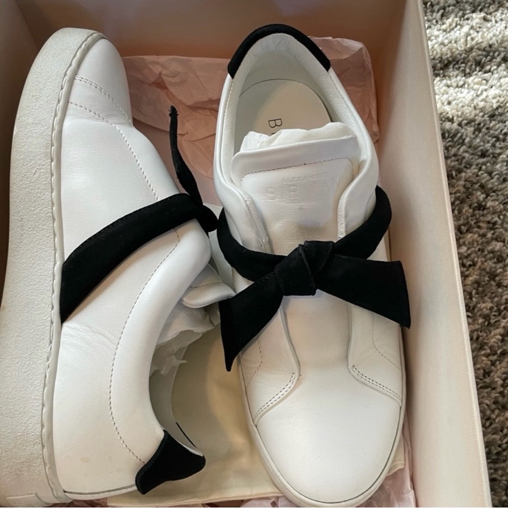 Alexandre Birman White Leather Sneakers with Black Suede Bow - Picture 3 of 3